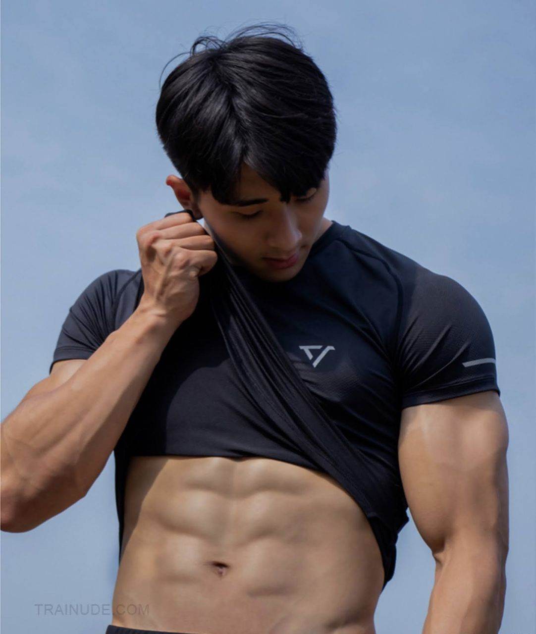 หนุ่มหล่อขึ้นปก 1027.4