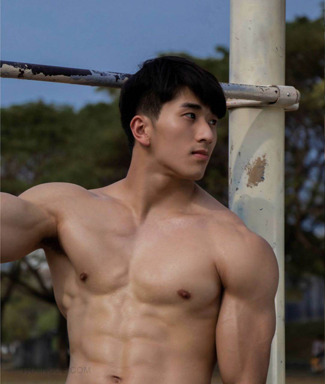 หนุ่มหล่อขึ้นปก 1027.4