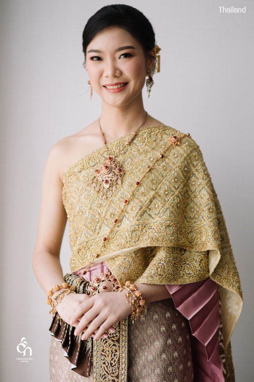 Thai Wedding Dress: Thai National Costume | THAILAND 🇹🇭
