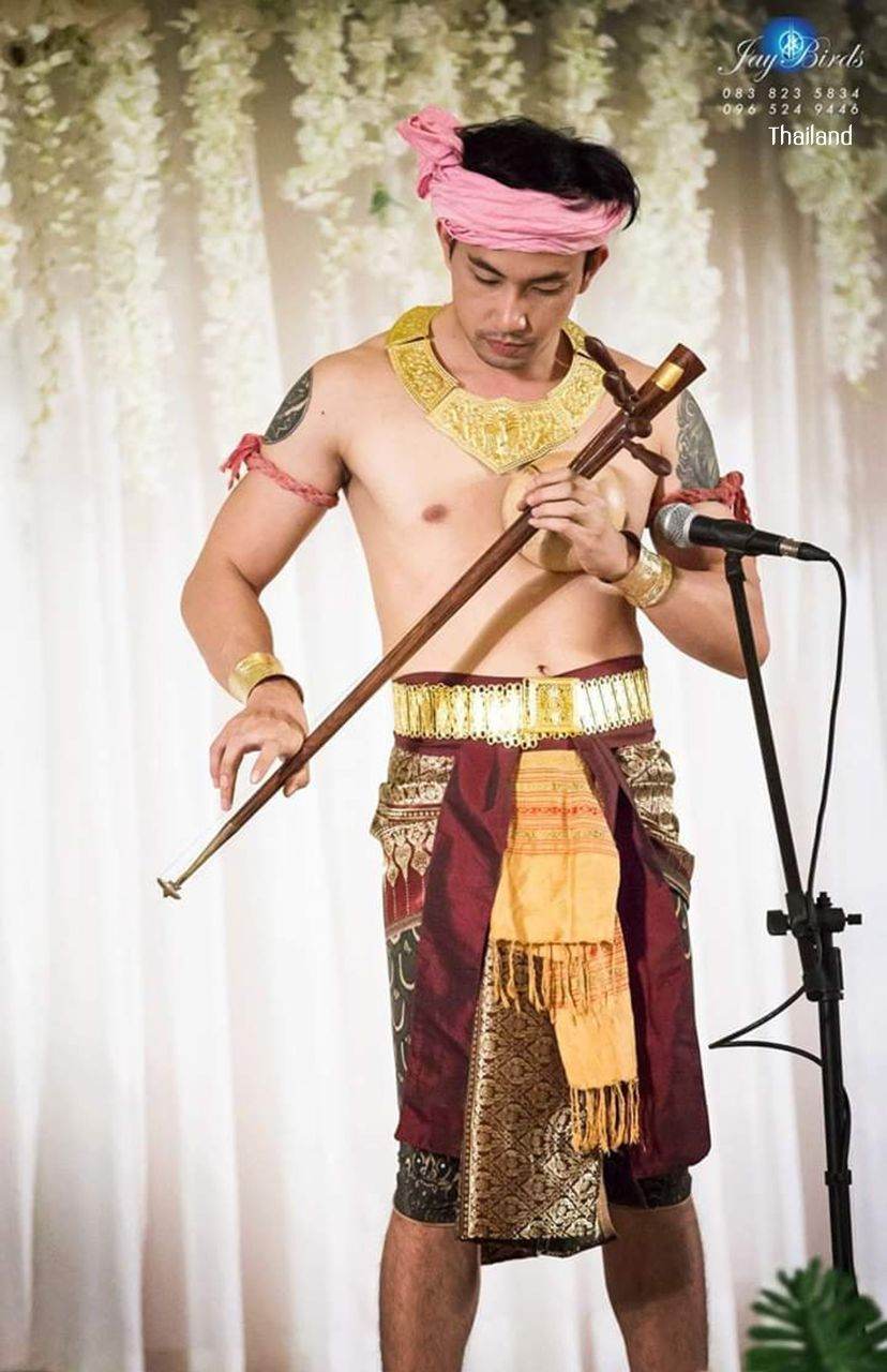 PHIN PIA (พิณเปี๊ยะ) Thai Lanna Musical Instrument | THAILAND 🇹🇭
