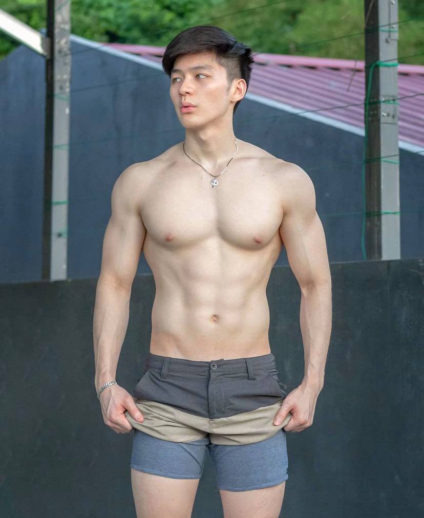 ถอดโชว์เรือนร่าง 2718