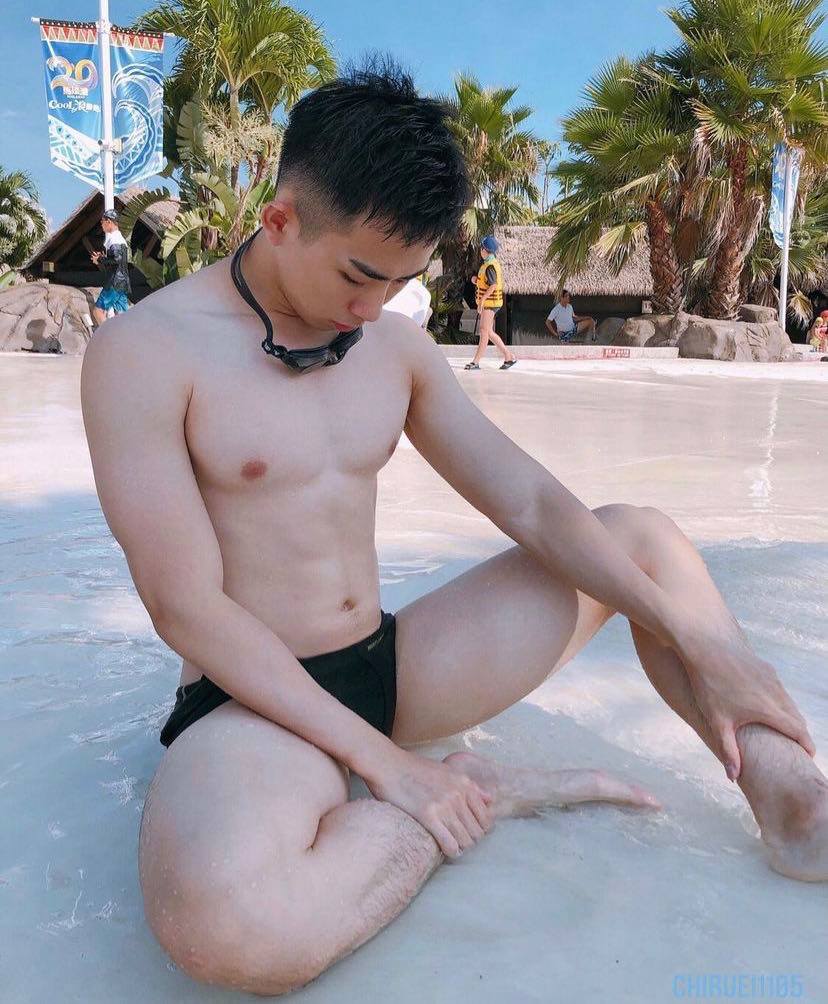 ถอดโชว์เรือนร่าง 2719