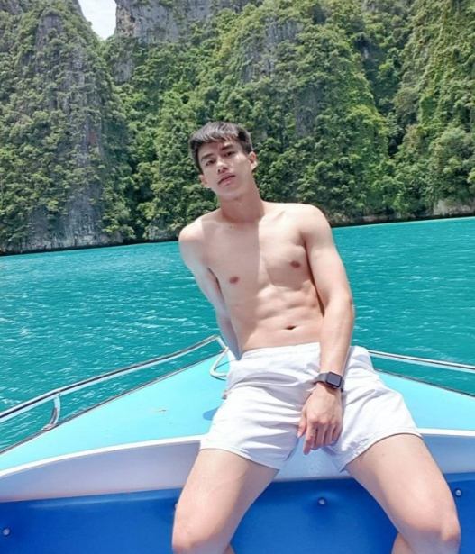 โอ๊ต.ภาสกร(ยังก์เวอร์จิ้น)
