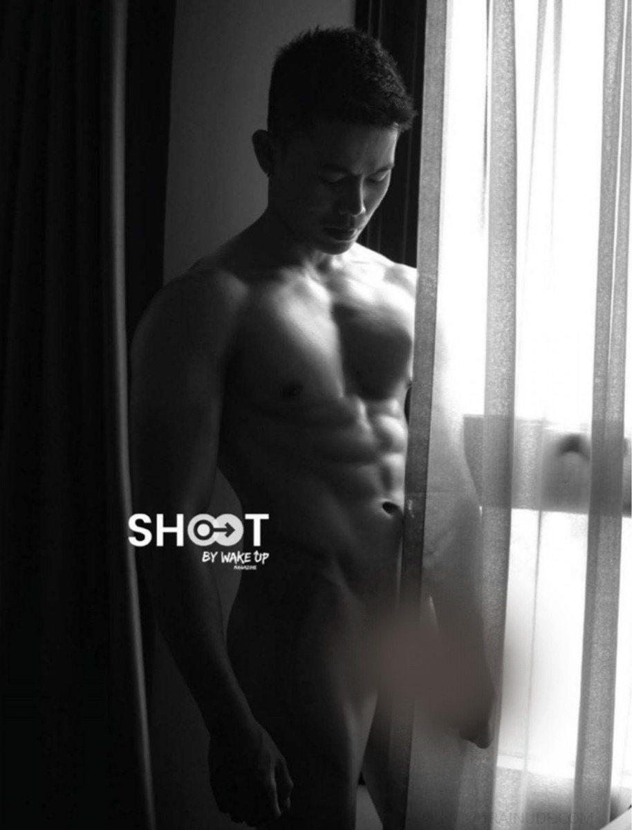 หนุ่มหล่อขึ้นปก 1025.5