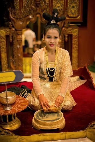 Myanmar wedding dress:สีสันอาเซียน ชุดเจ้าสาวชาวเมียนมาร์ งดงามหรูหราสมกับแหล่งอารยธรรม