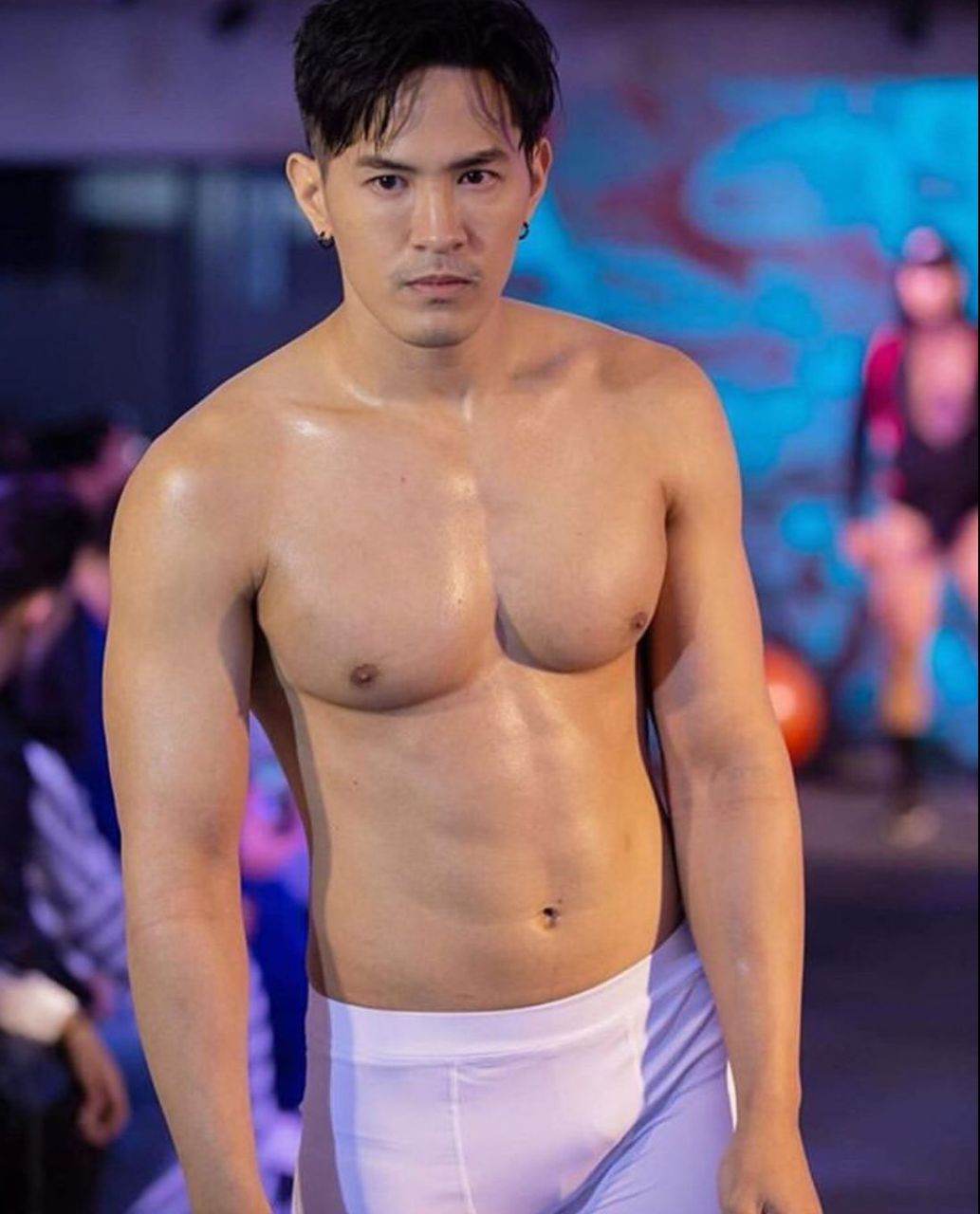 กลืนน้ำลาย..