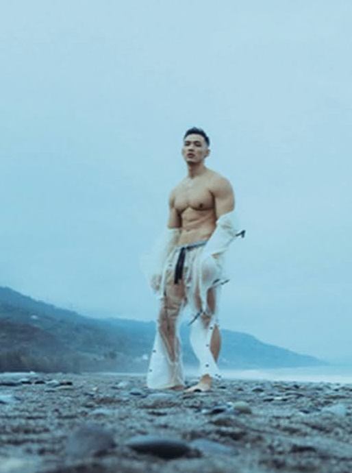 หนุ่มหล่อขึ้นปก 1028.5