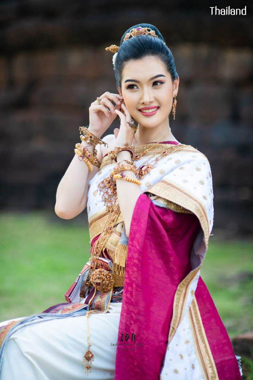 Thai wedding dress: The national costume of Thailand | THAILAND 🇹🇭