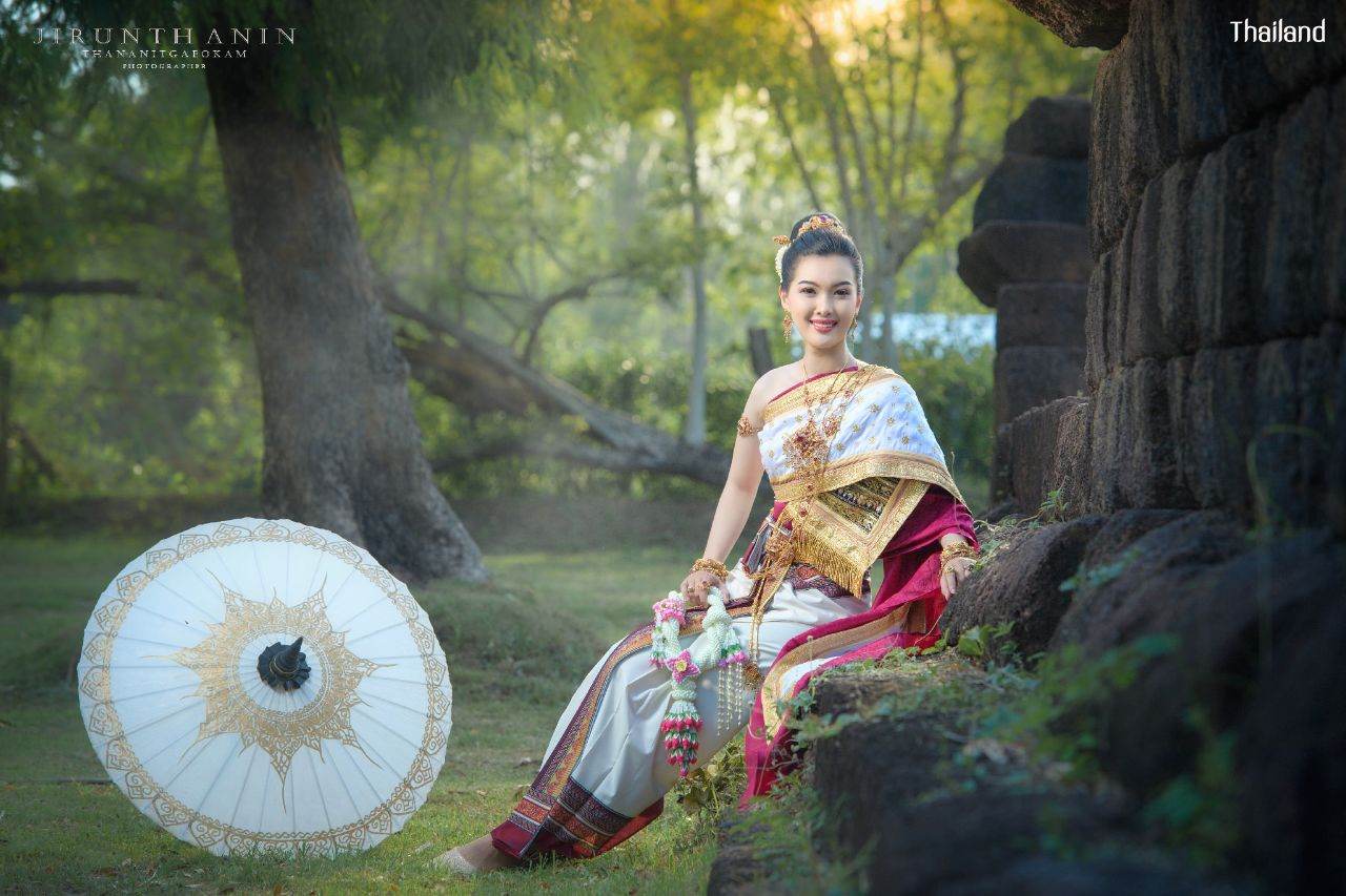 Thai wedding dress: The national costume of Thailand | THAILAND 🇹🇭