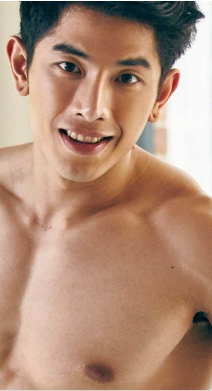 เปลือย:ขวัญ ภูวเมศ