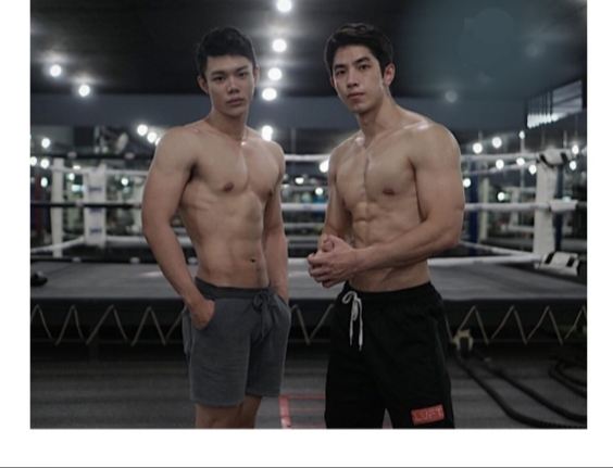 เปลือย:ขวัญ ภูวเมศ