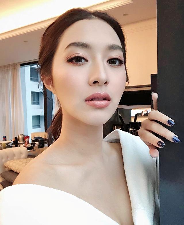 มิว นิษฐา เรื่อง พ่อยุ่งลุงไม่ว่าง