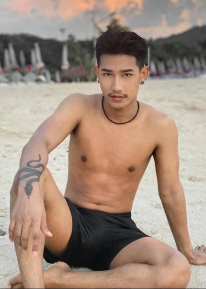แซ่บแพร็บๆ: เบส กาก้า