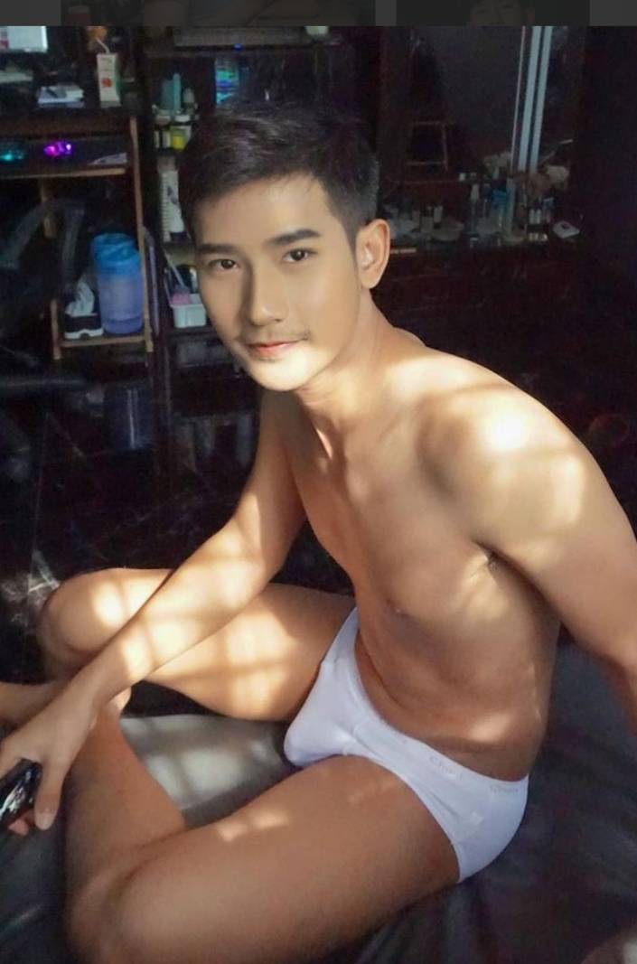 แซ่บแพร็บๆ: เบส กาก้า