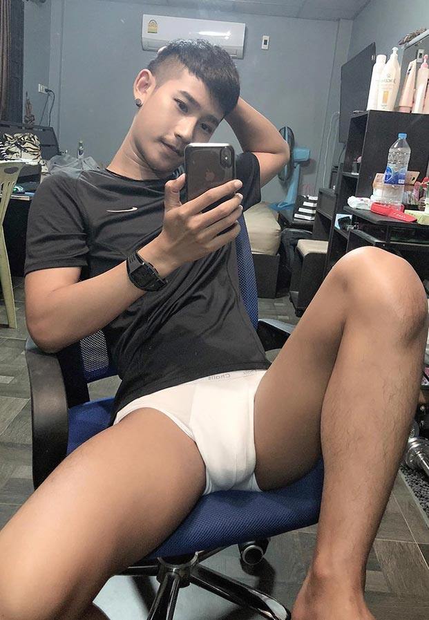 แซ่บแพร็บๆ: เบส กาก้า