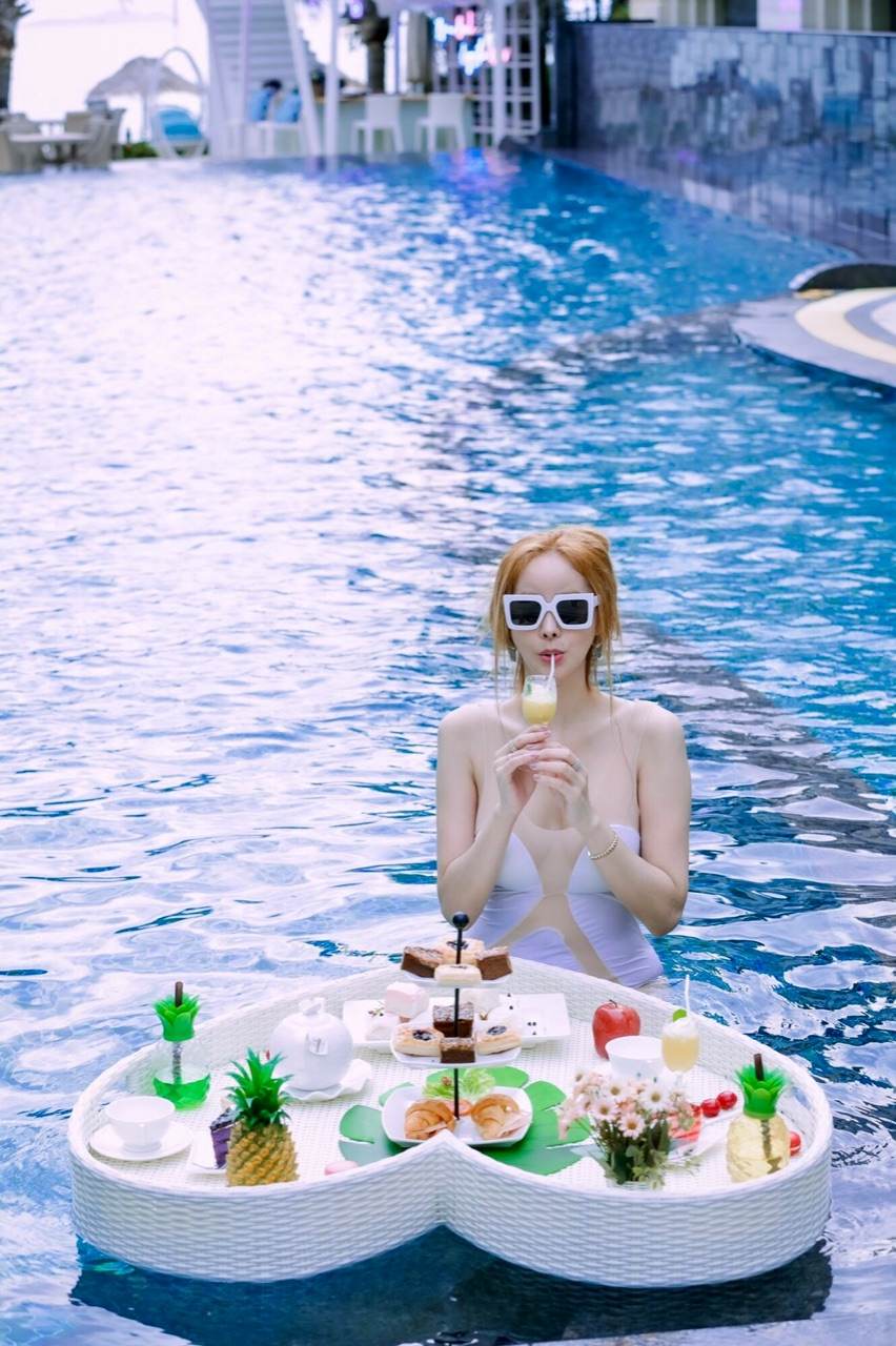 สาวสวยน่ารักสดใส สาวสองอวดหุ่นสวยผิวขาว จนสาวแท้ต้องยอมแพ้