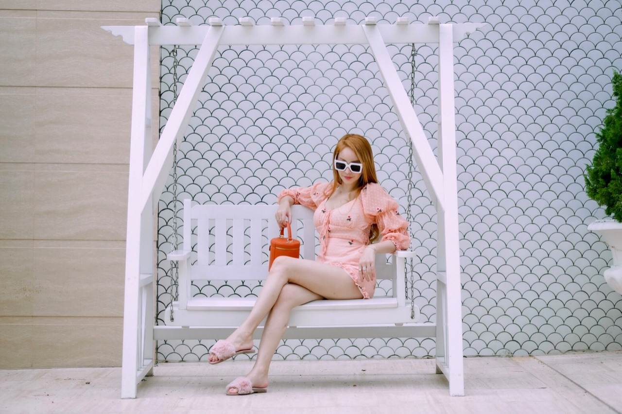 สาวสวยน่ารักสดใส สาวสองอวดหุ่นสวยผิวขาว จนสาวแท้ต้องยอมแพ้