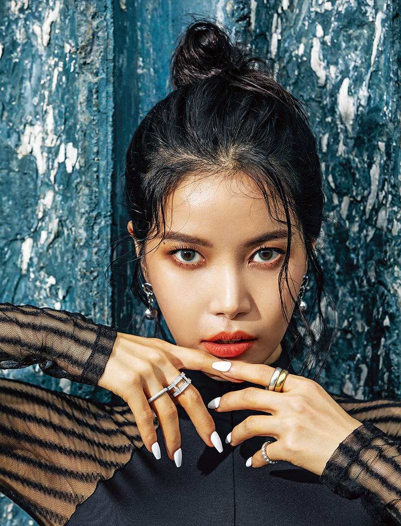 Solar (MAMAMOO) & Yang Chi Seung @ Men&rsquo;s Health Korea August 2021
