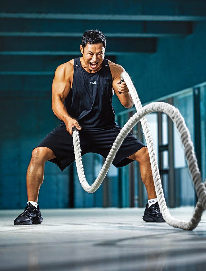 Solar (MAMAMOO) & Yang Chi Seung @ Men&rsquo;s Health Korea August 2021