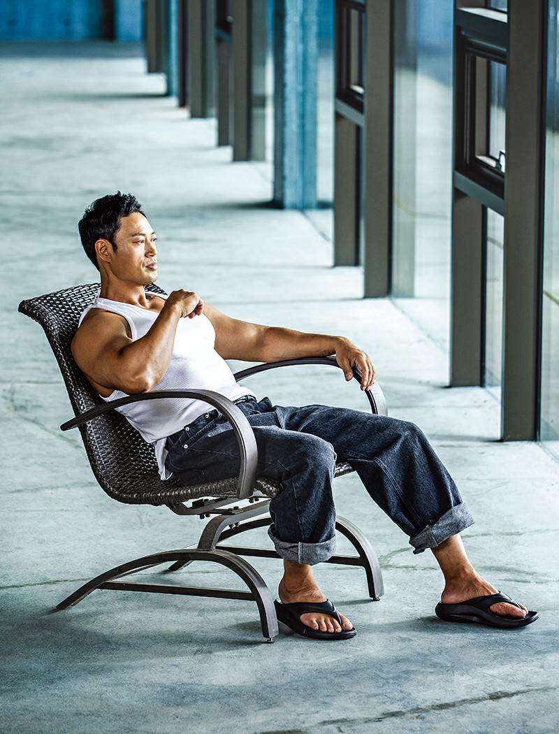 Solar (MAMAMOO) & Yang Chi Seung @ Men&rsquo;s Health Korea August 2021