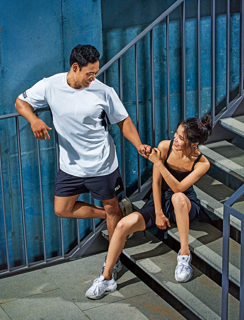 Solar (MAMAMOO) & Yang Chi Seung @ Men&rsquo;s Health Korea August 2021