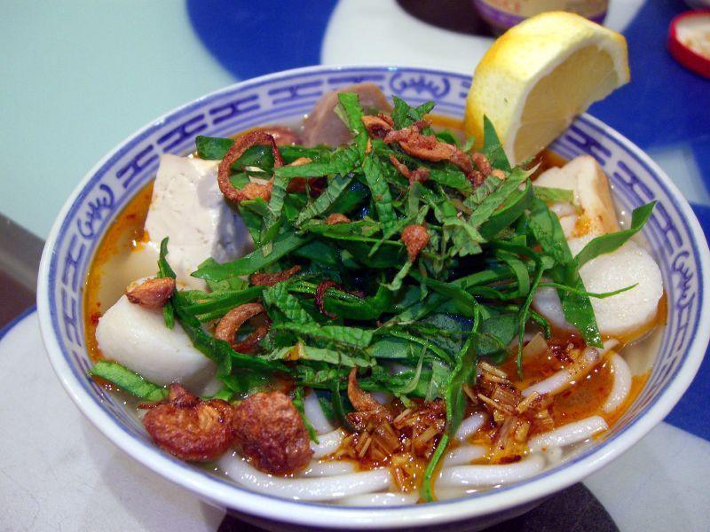บุ๋นบ่อเหว (Bun bo hue)