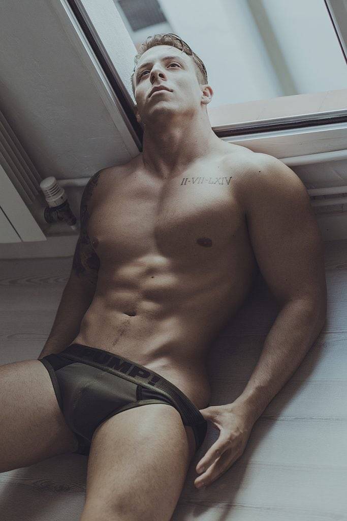 LINE OpenChat : Underwear For Men