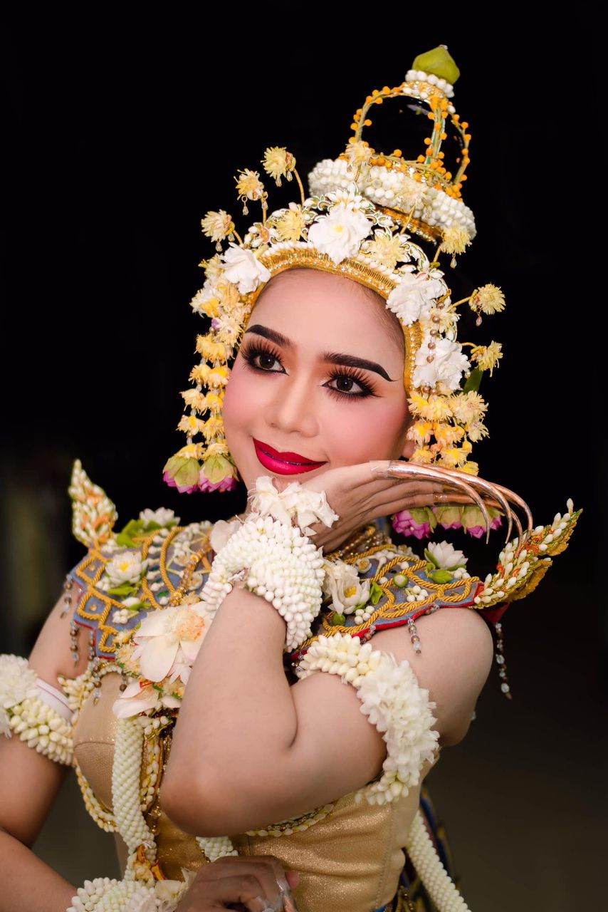 รำกินรีทรงเครื่อง: Kinnaree Song krueng dance | THAILAND 🇹🇭