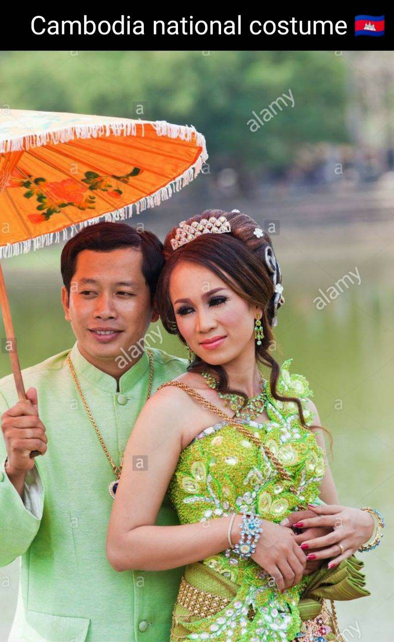 Cambodia national costume:ð°ðāļāļļāļāļāļĢāļ°āļāļģāļāļēāļāļīāļāļąāļĄāļāļđāļāļē:Sampot: cambodia wedding dress:Traditional cambodian dress