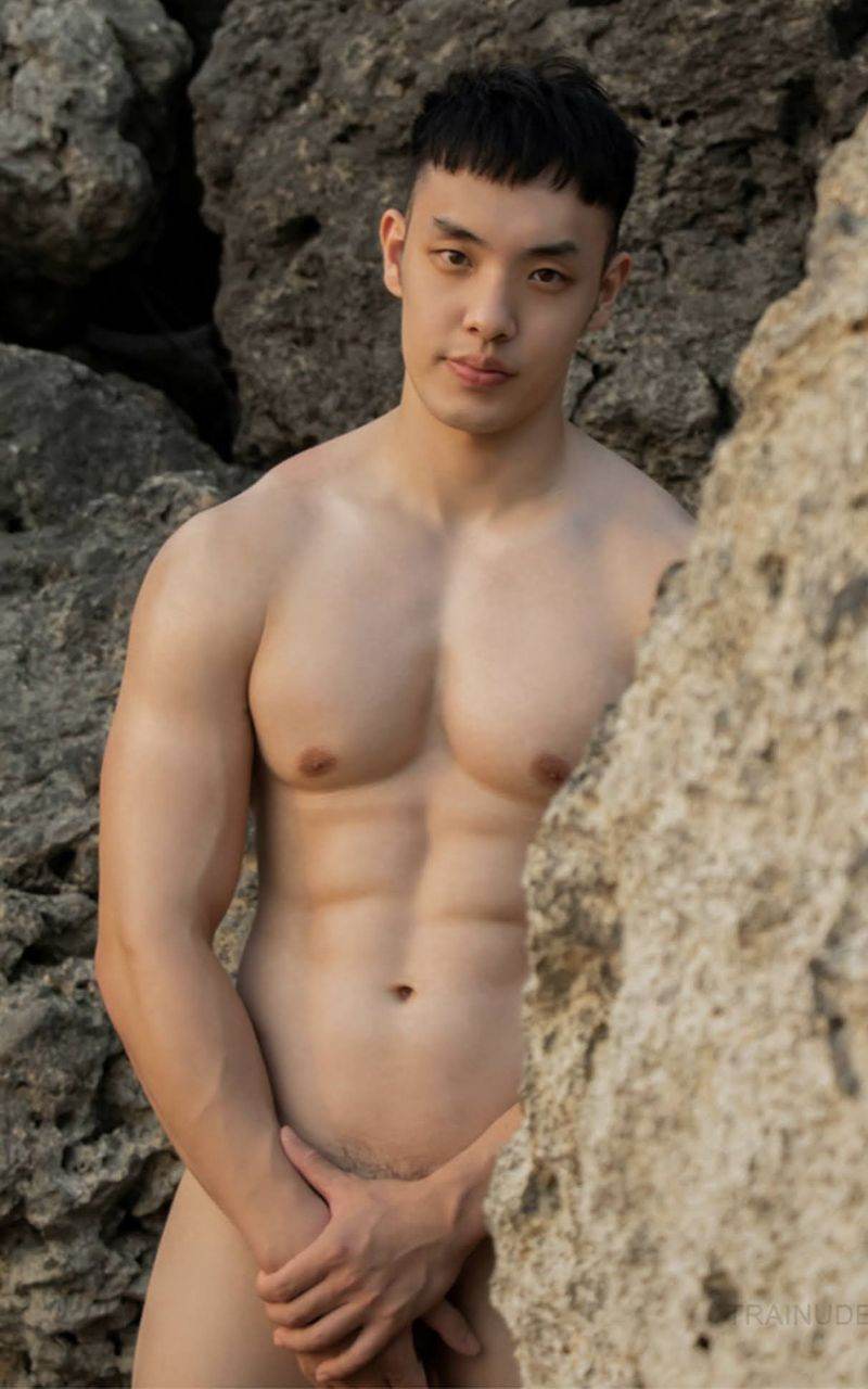 หนุ่มหล่อขึ้นปก 1027.9