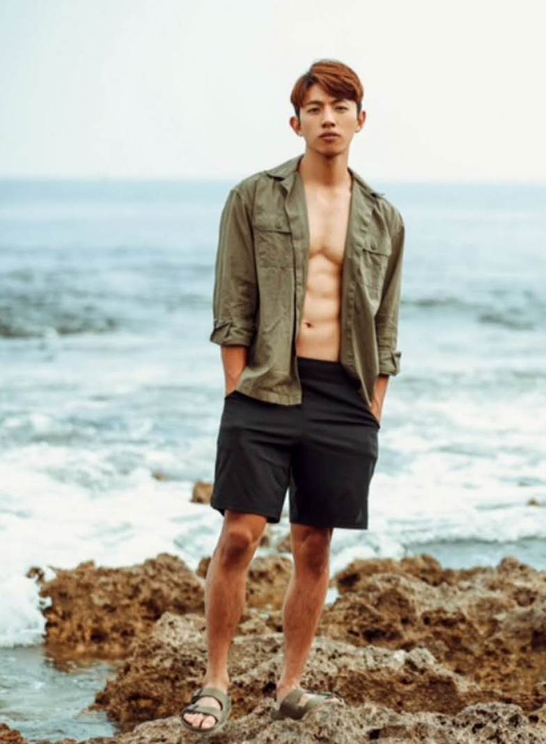 หนุ่มหล่อขึ้นปก 1033.1