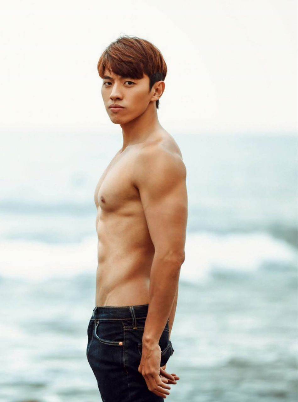 หนุ่มหล่อขึ้นปก 1033.1