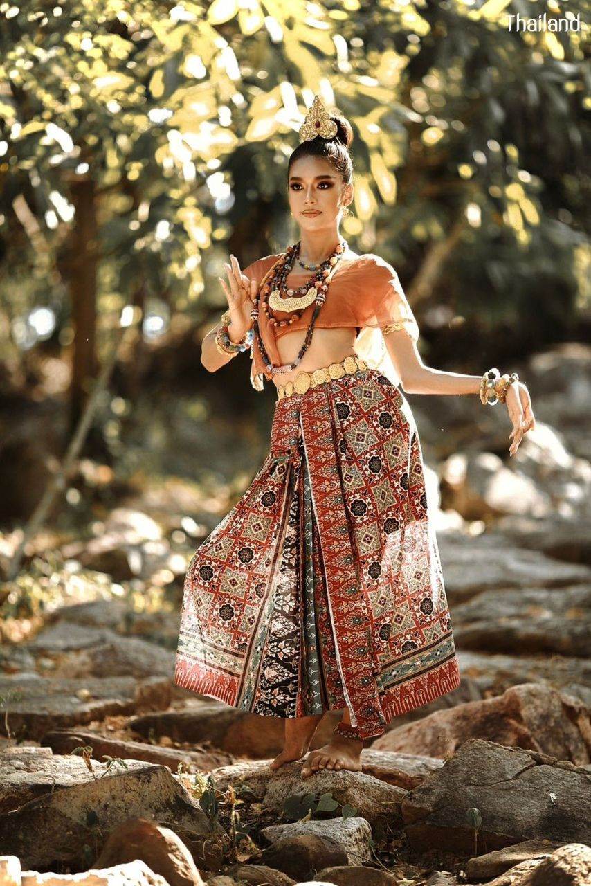 ทวารวดี -The Ancient Outfit of Dvaravati Era | THAILAND 🇹🇭