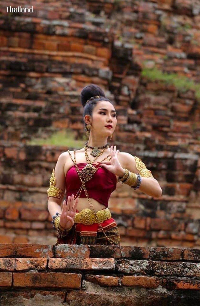 ทวารวดี -The Ancient Outfit of Dvaravati Era | THAILAND 🇹🇭