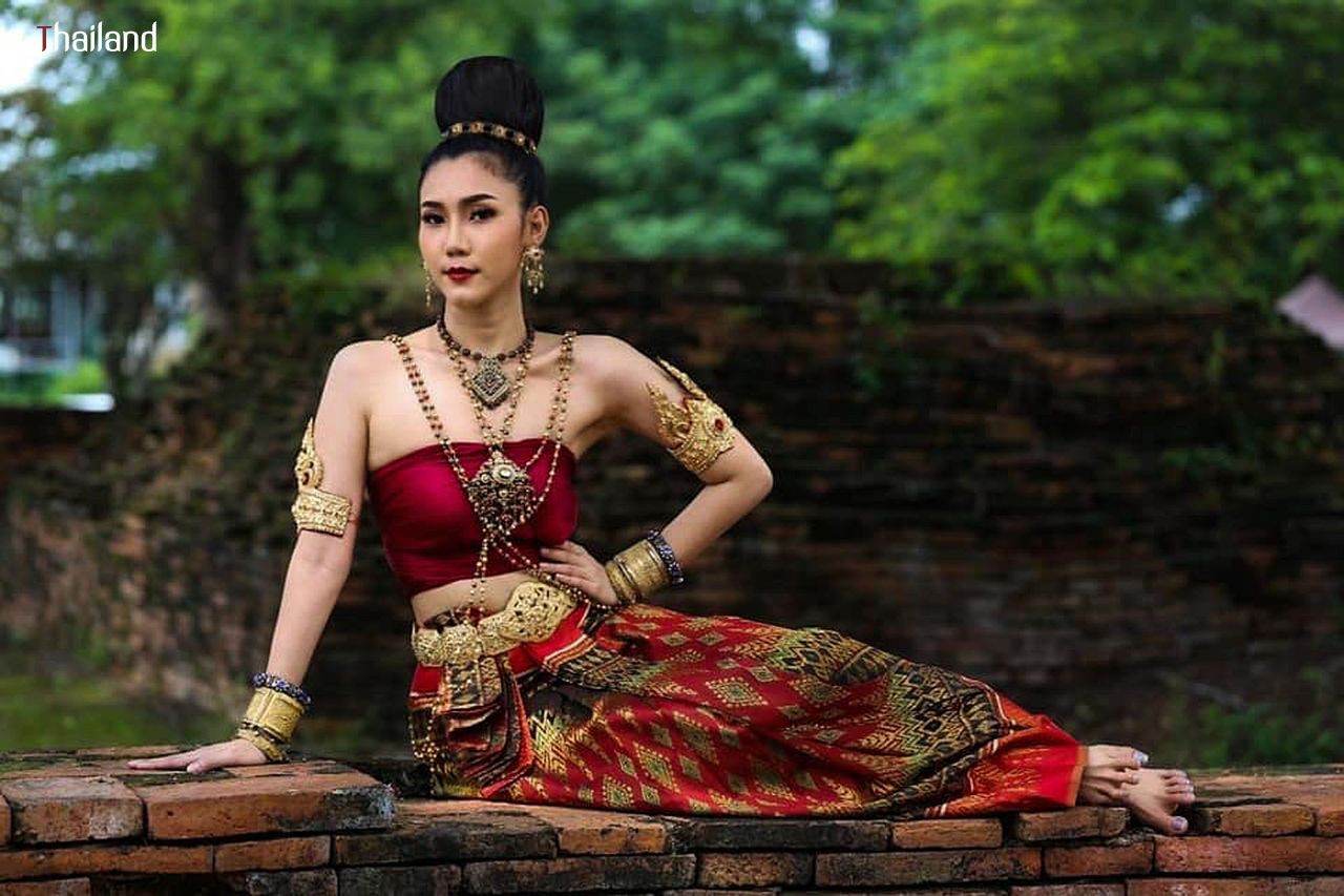 ทวารวดี -The Ancient Outfit of Dvaravati Era | THAILAND 🇹🇭
