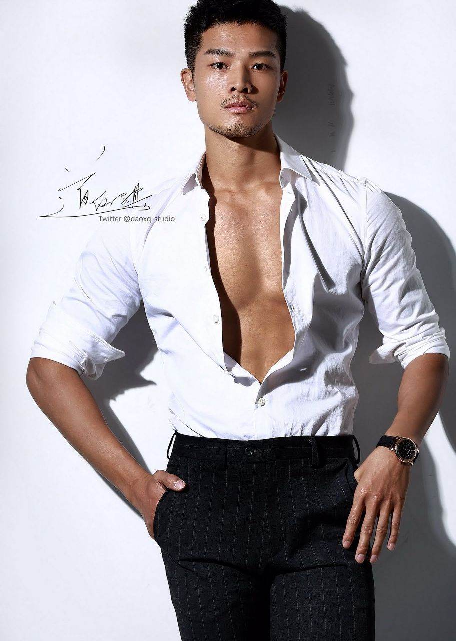 หนุ่มหล่อขึ้นปก 1029.3
