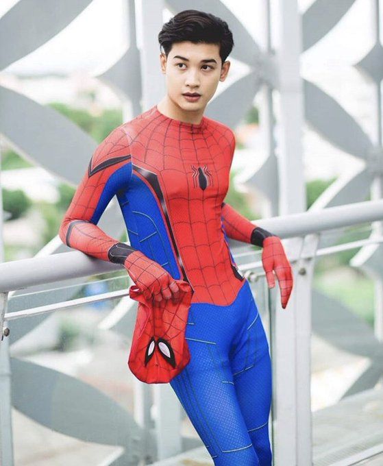 ผู้ชายรัดรูป (4)