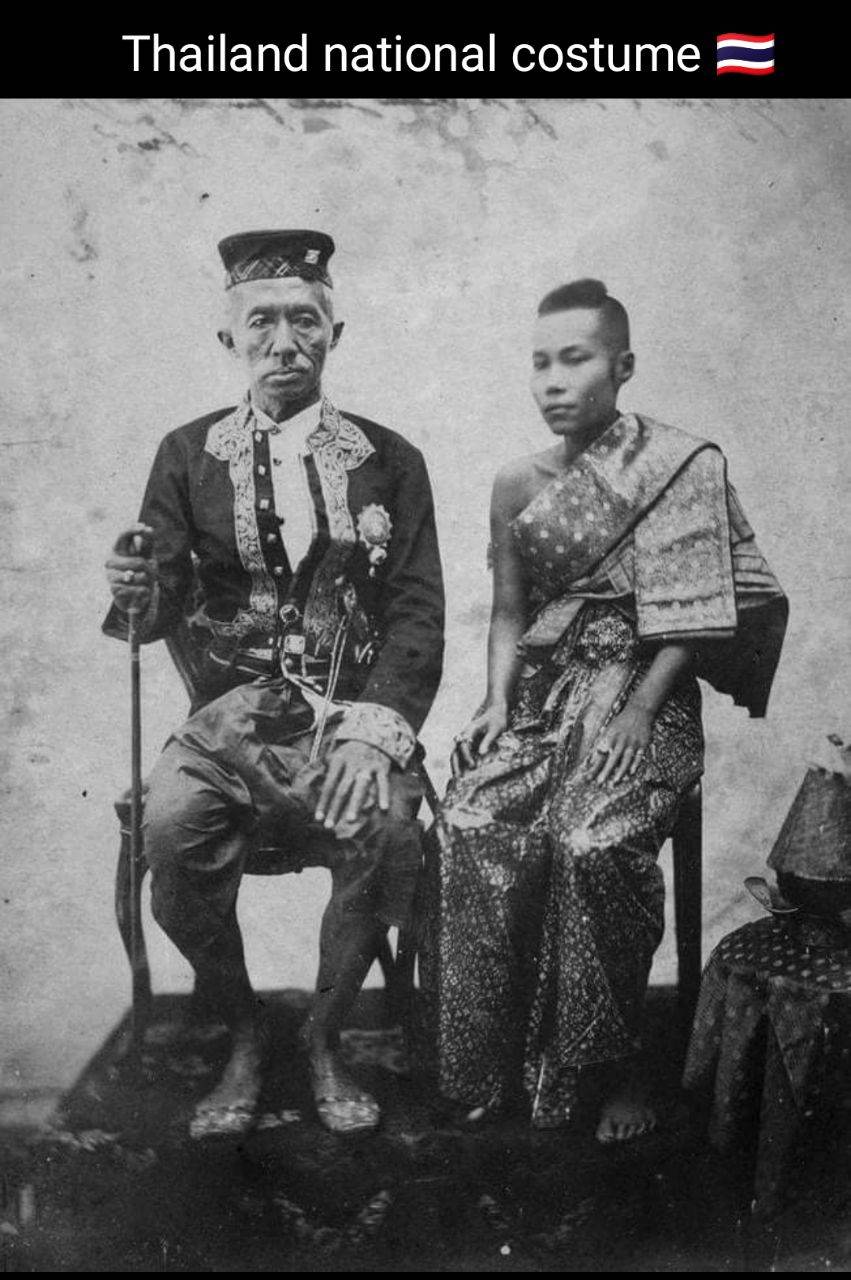 Thailand national costume 🇹🇭 : ๙ กันยายน พุทธศักราช ๒๕๖๔ วันคล้ายวันสวรรคตสมเด็จพระเทพศิรินทราบรมราชินี ในรัชกาลที่ ๔: Traditional Thailand dress.