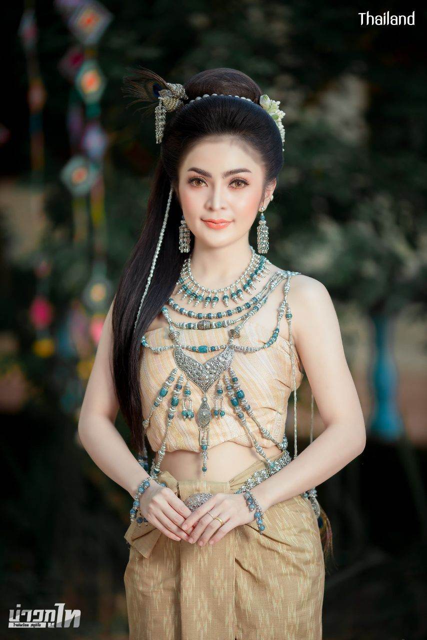 I-san Traditional Dress, Northeastern | THAILAND 🇹🇭