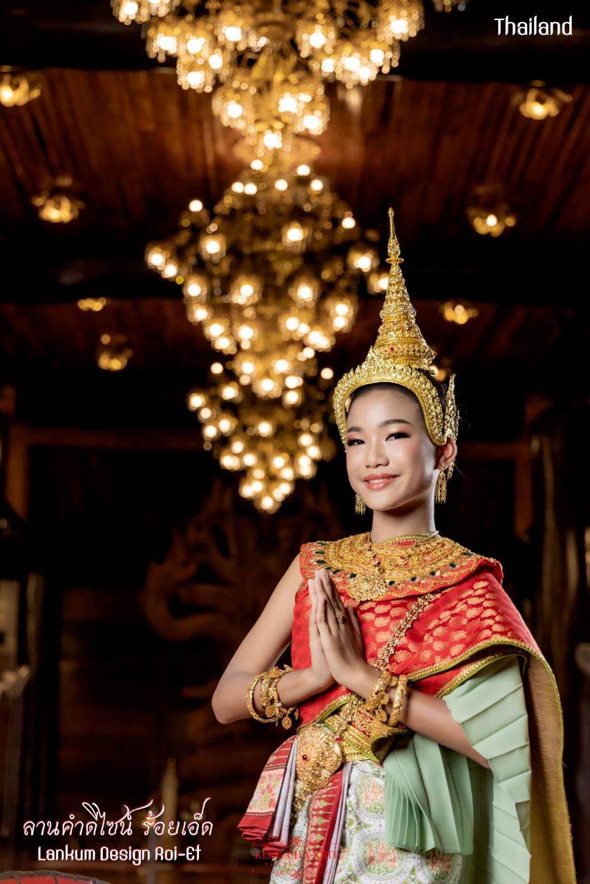 Thai royal dress in Ayutthaya kingdom | THAILAND 🇹🇭