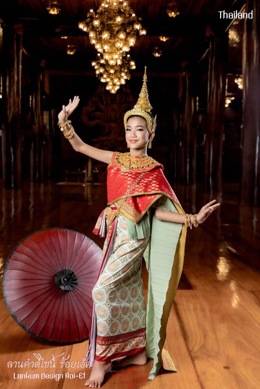 Thai royal dress in Ayutthaya kingdom | THAILAND 🇹🇭