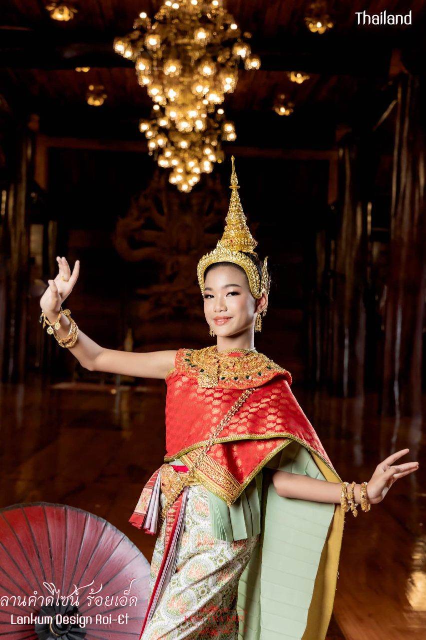 Thai royal dress in Ayutthaya kingdom | THAILAND 🇹🇭