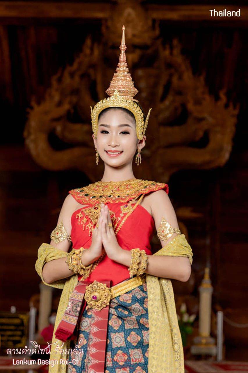 Thai royal dress in Ayutthaya kingdom | THAILAND 🇹🇭