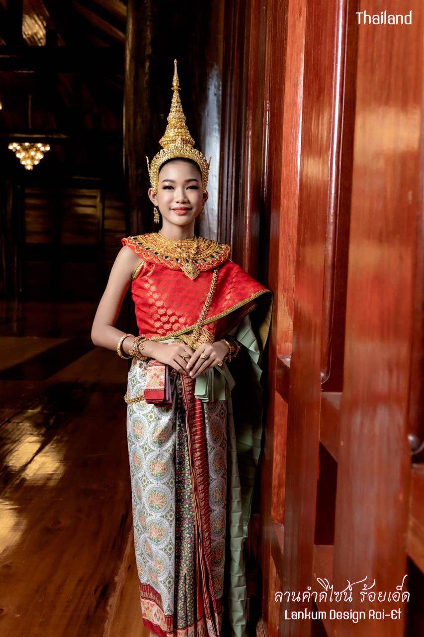 Thai royal dress in Ayutthaya kingdom | THAILAND 🇹🇭