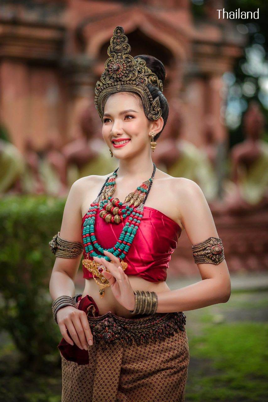 ทวารวดี ภาคอีสาน -The outfit of Dvaravati Era in Northeastern Thailand | THAILAND 🇹🇭