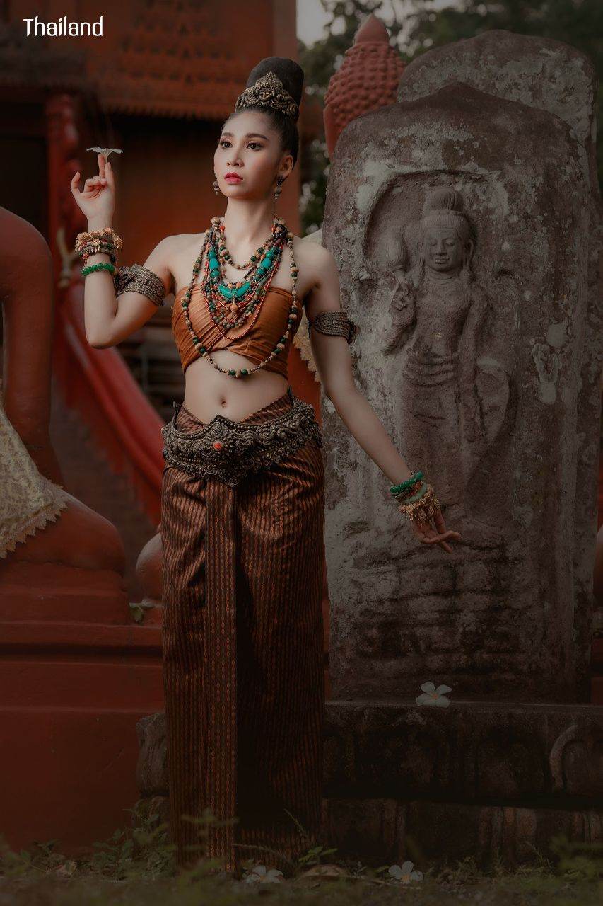 ทวารวดี ภาคอีสาน -The outfit of Dvaravati Era in Northeastern Thailand | THAILAND 🇹🇭