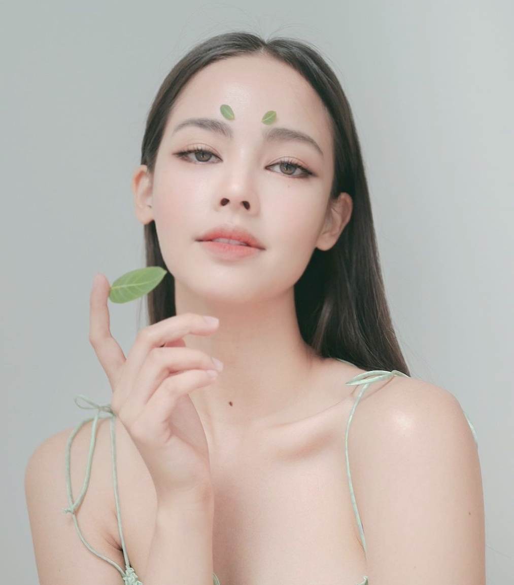 ญาญ่า อุรัสยา เรื่อง เพื่อเธอ