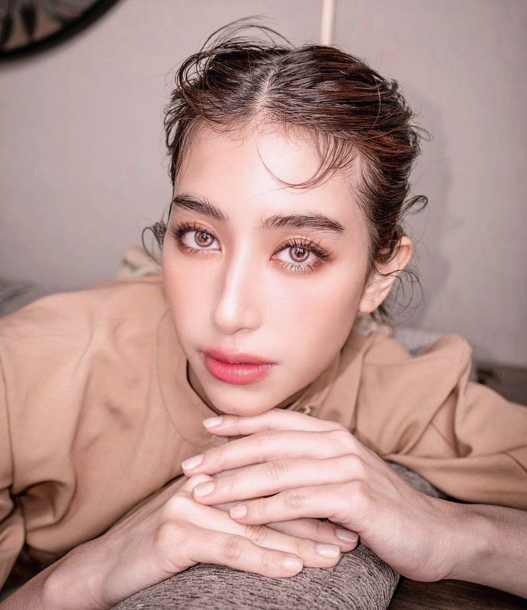มิ้น ชาลิดา เรื่อง สองหัวใจนี้เพื่อเธอ