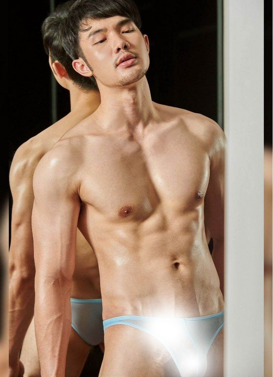 หนุ่มหล่อขึ้นปก 1037.1