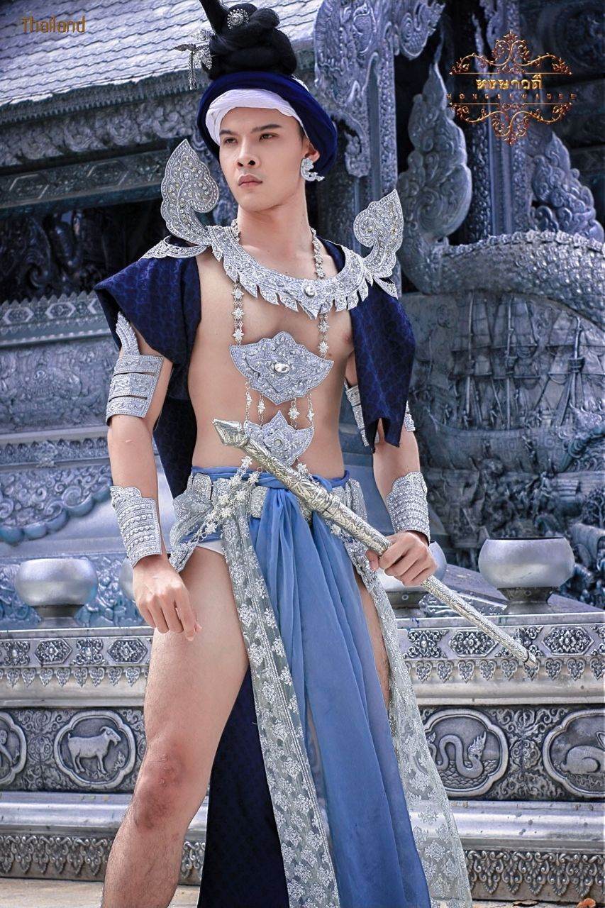 "Fon Jerng Dab" Lanna sword dance | THAILAND 🇹🇭